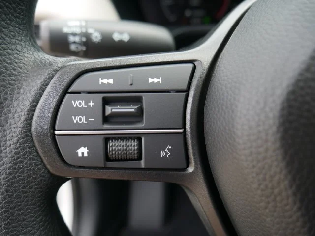 Used 2027 Platinum White Pearl Honda LX image 10