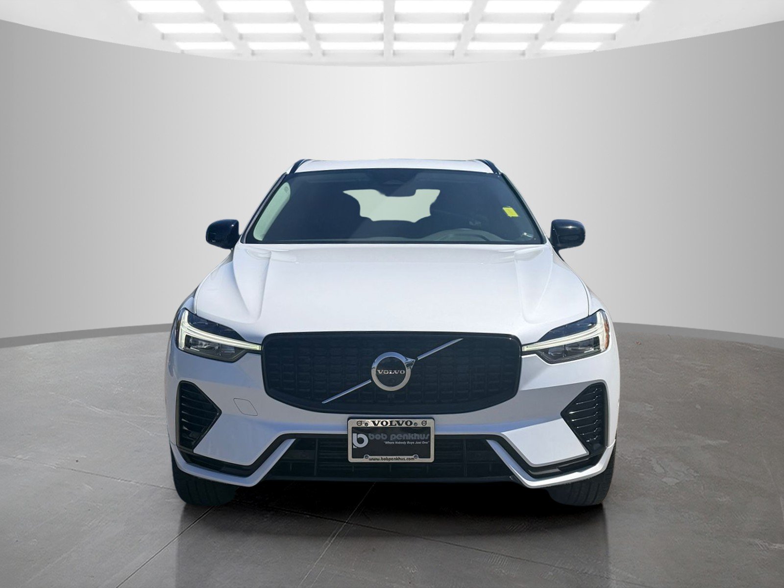 2023 Volvo XC60 Plus - Photo 2