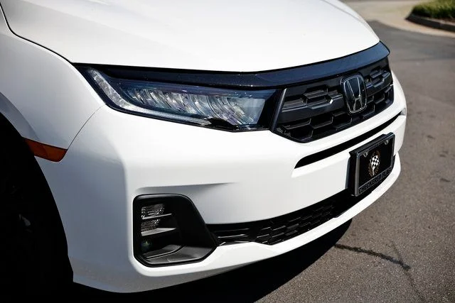 New 2026 Platinum White Pearl Honda Sport-L image 19