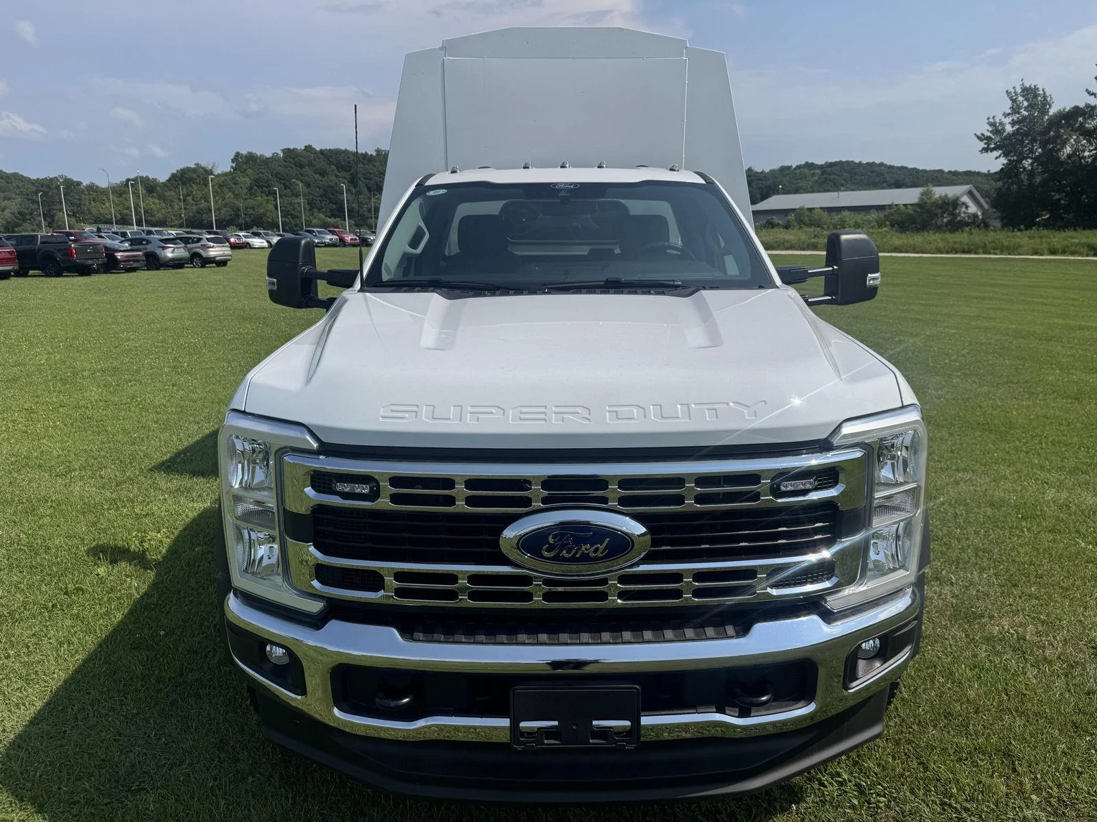 New 2026 Oxford White Ford XL image 12