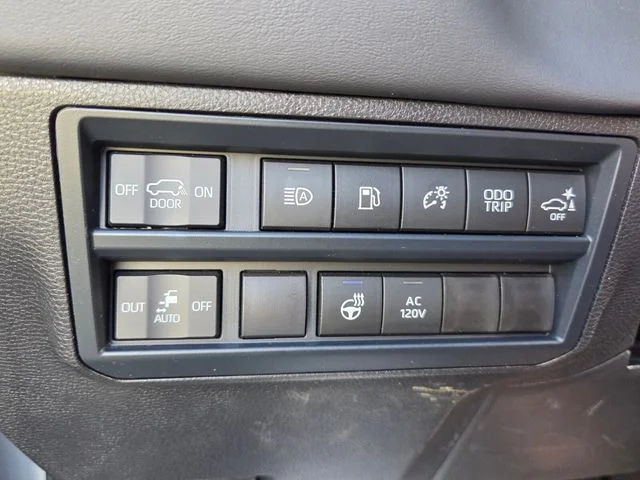 Used 2025 Silver Toyota Platinum image 31