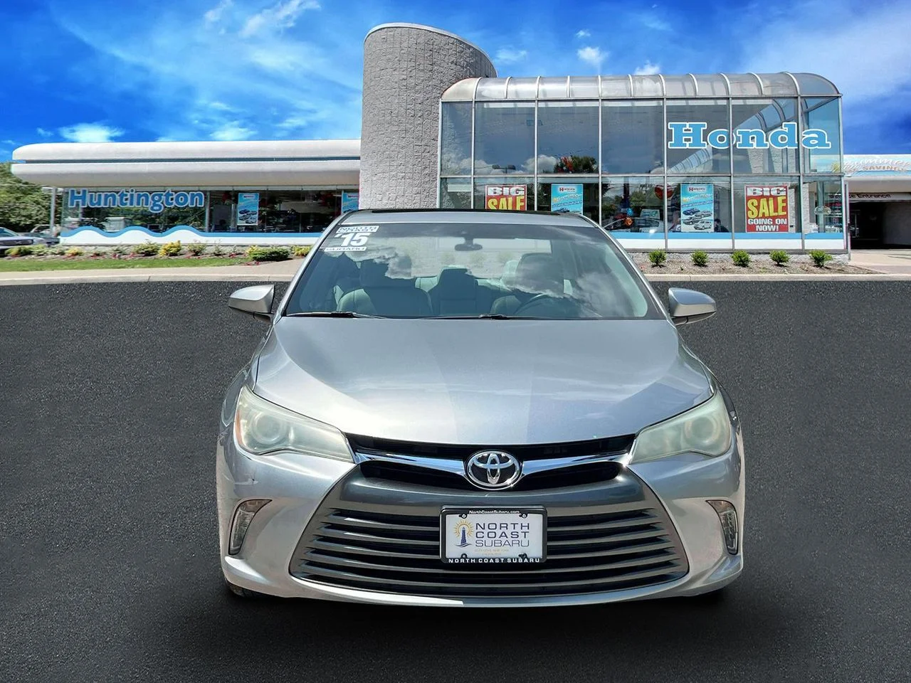 Used 2015 Toyota Camry XLE with VIN 4T1BF1FK2FU876331 for sale in Huntington, NY