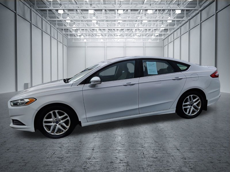 Used 2016 White Ford SE image 9