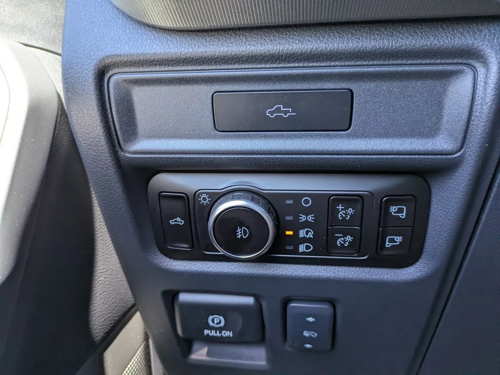 New 2026 Marsh Gray Ford Lariat image 30