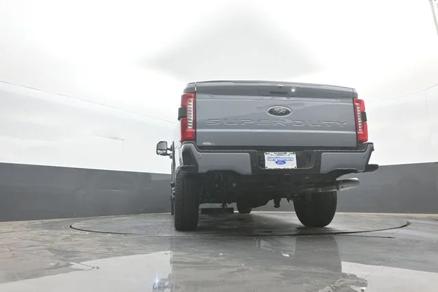 New 2026 Glacier Gray Metallic Tri-Coat Ford F-250® Lariat® image 37