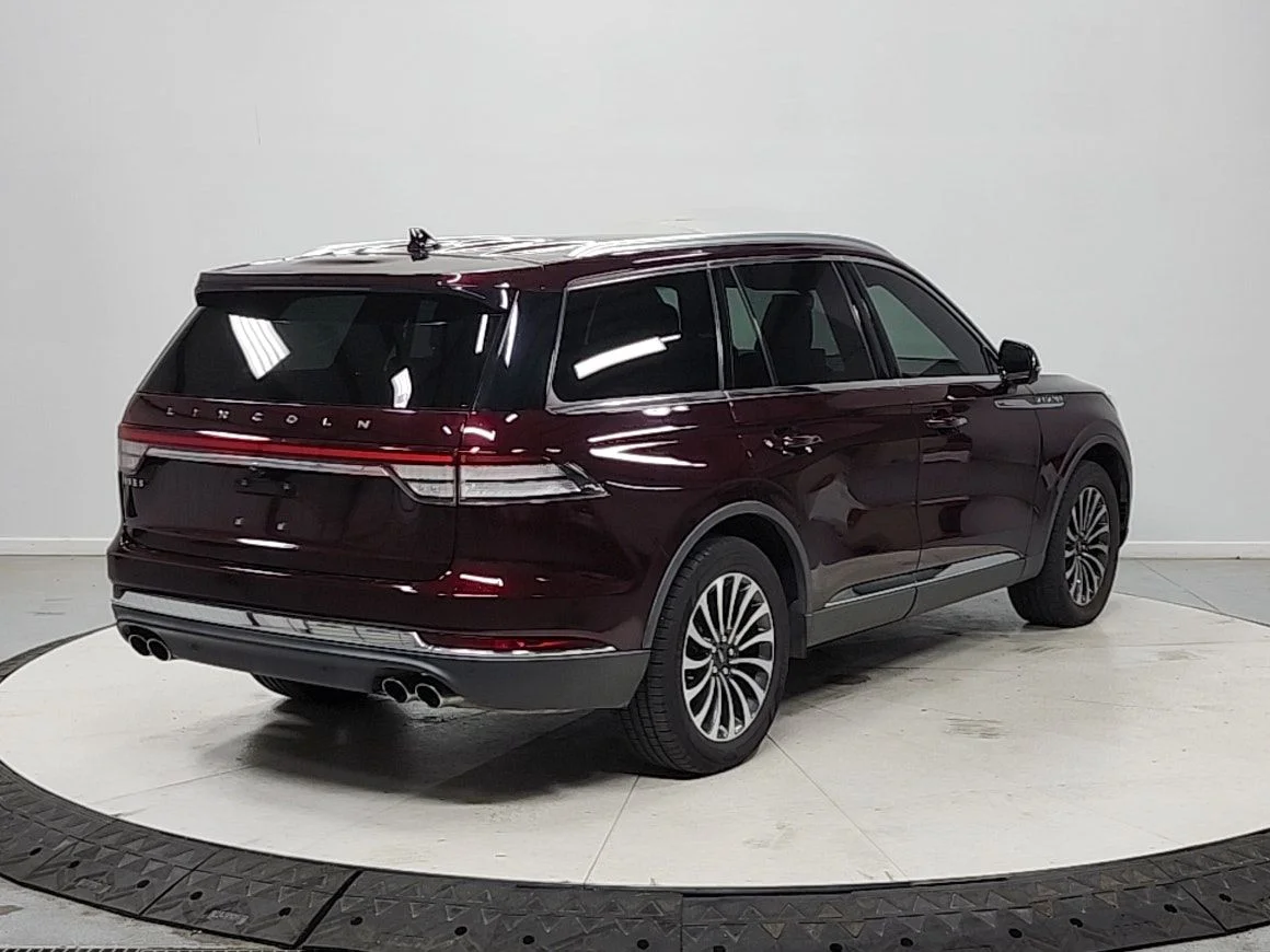 Used 2021 Burgundy Velvet Lincoln Reserve image 7