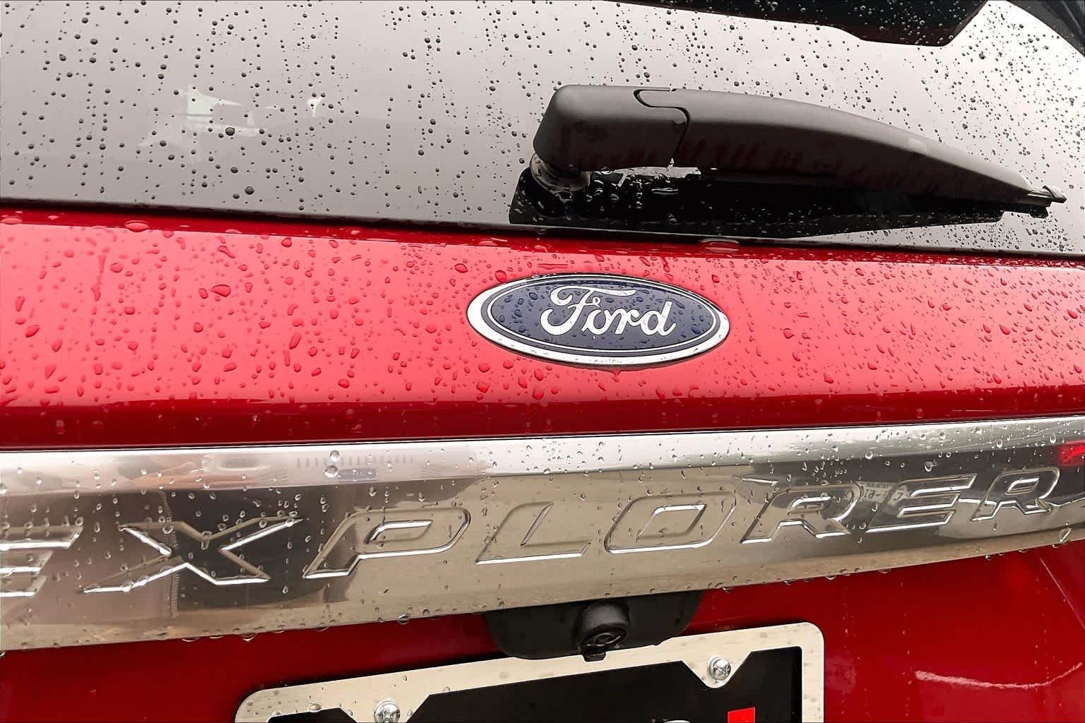 Used 2021 Rapid Red Metallic Tinted Clearcoat Ford Platinum image 10