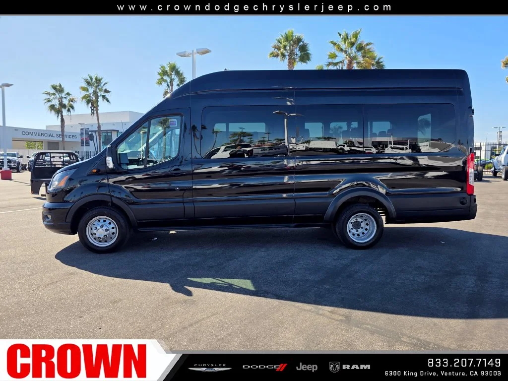 Used 2024 Black Ford XLT image 4