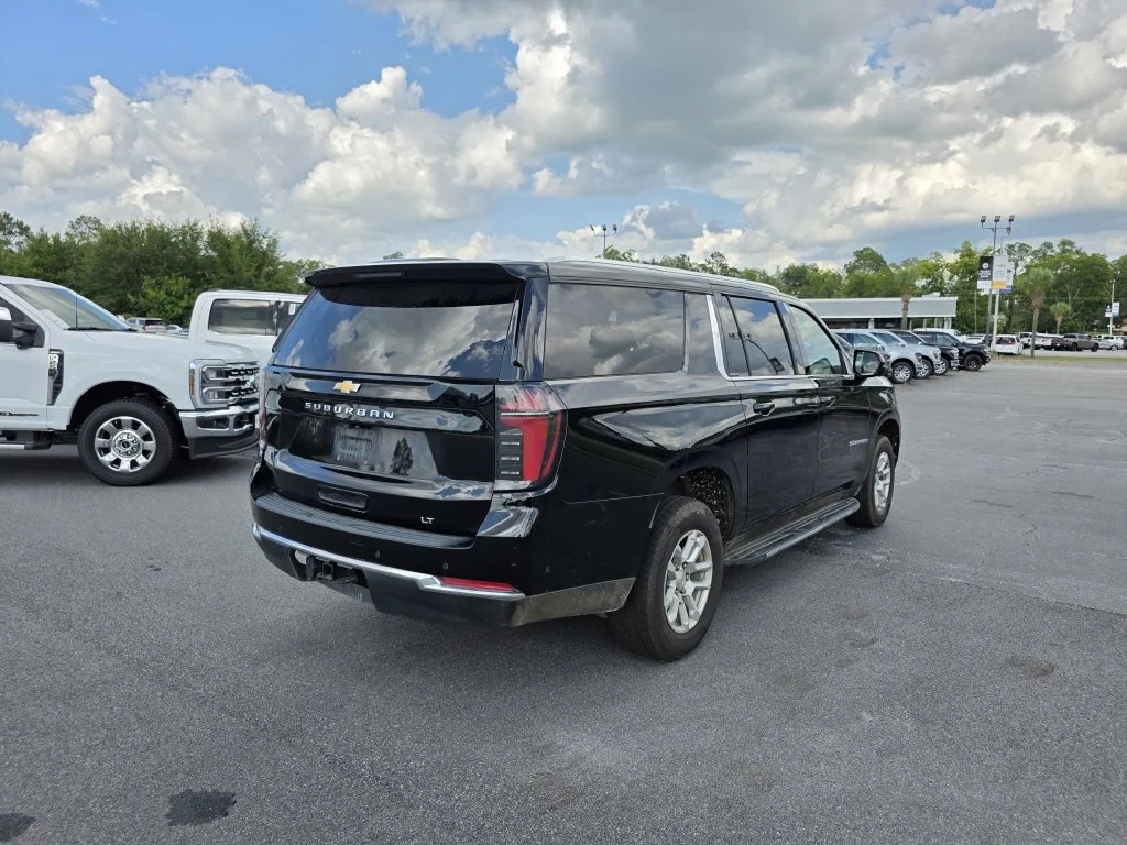 Used 2025 Black Chevrolet LT image 6