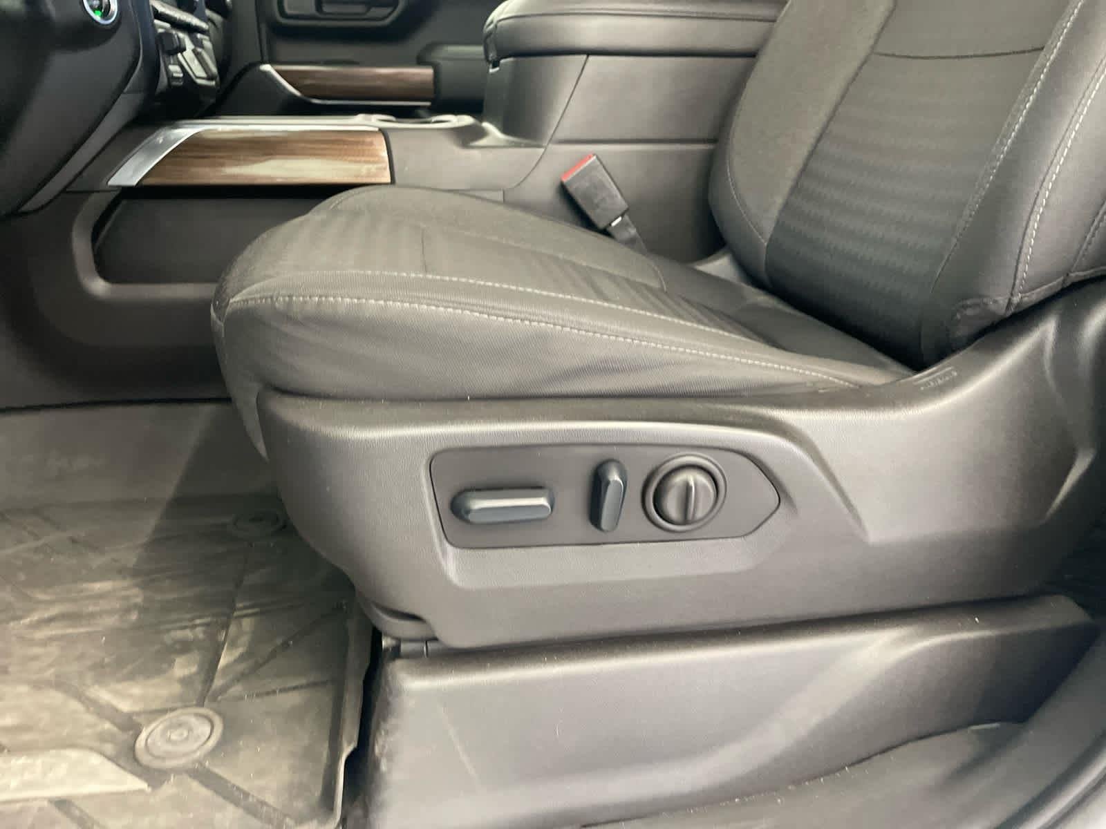 Used 2022 Summit White Chevrolet LT image 13