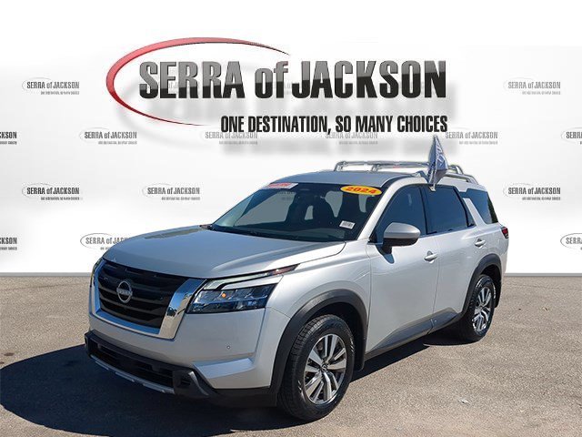 Used 2024  Nissan SL image 5