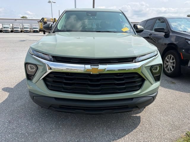 Used 2025 Green Chevrolet LS image 2