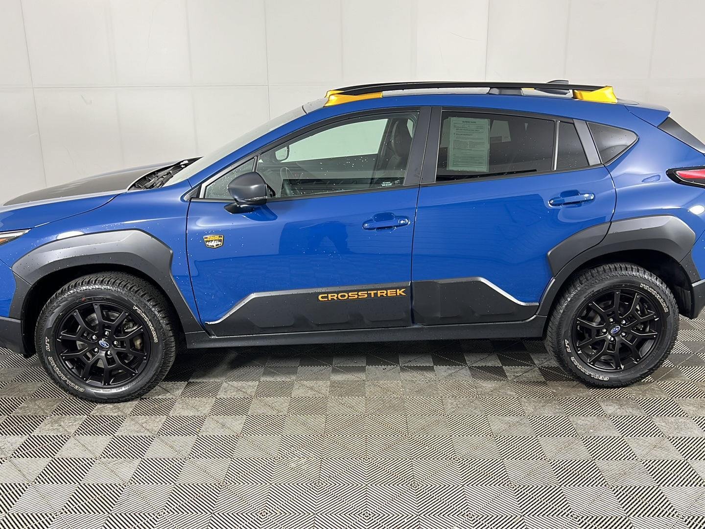 Used 2025 Geyser Blue Pearl Subaru Wilderness image 6