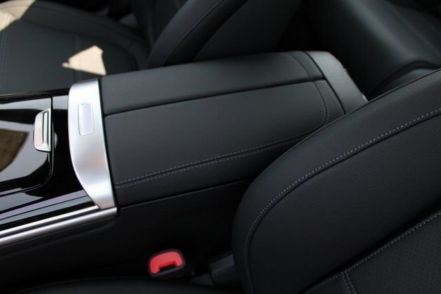 2025 Mercedes-Benz C-Class Sedan C 300 - Photo 62