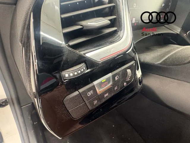 Used 2025 White BMW sDrive M40i image 29
