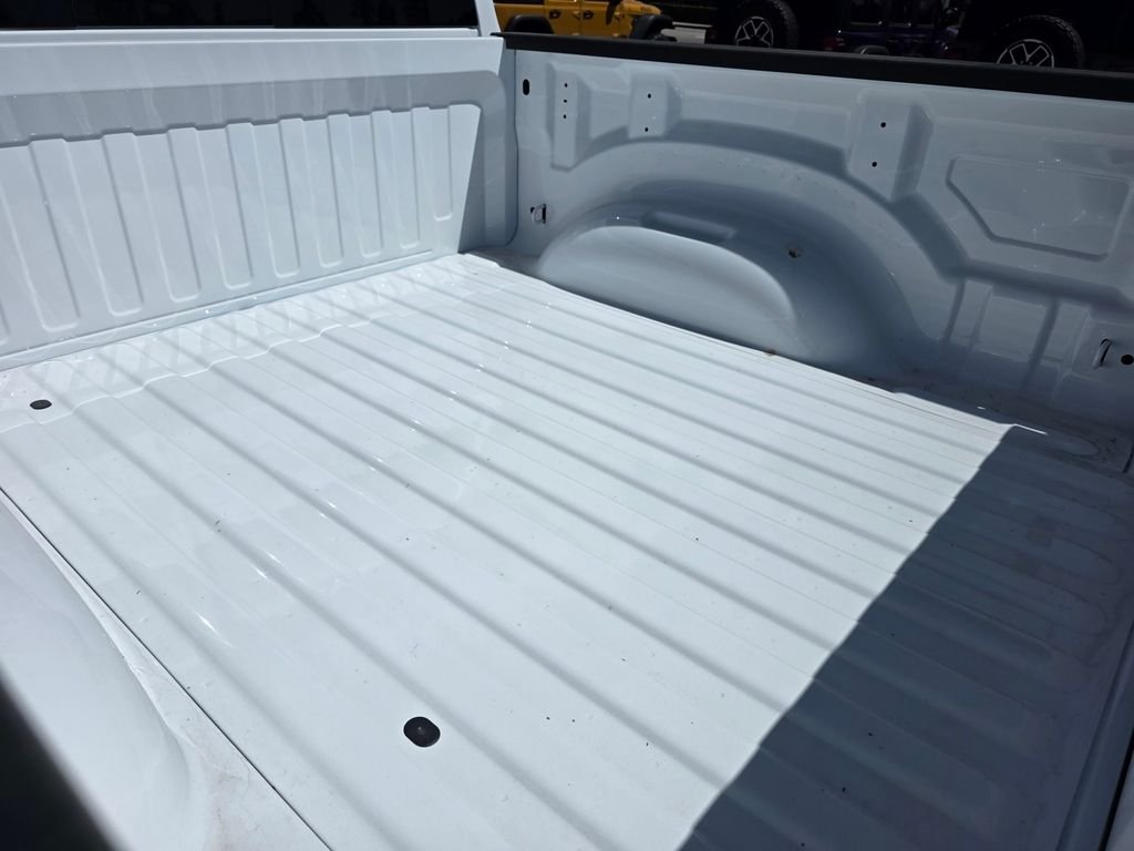 New 2026 Bright White Clear-Coat Exterior Paint RAM Laramie image 11