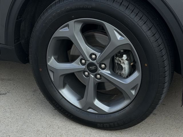 Used 2025 Gray Ford ST-Line Select image 10
