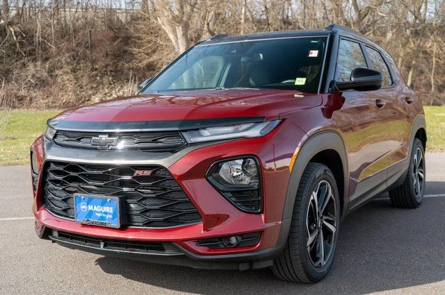 Used 2023 Red Chevrolet RS image 2