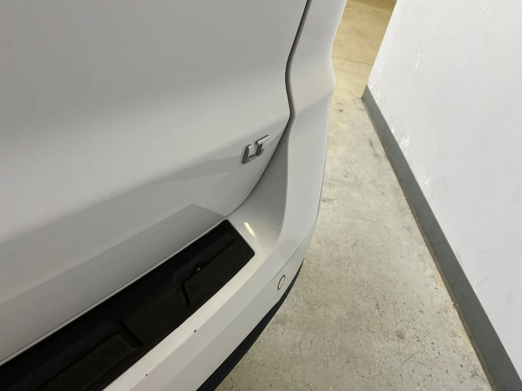Used 2017 White Chevrolet LT image 17