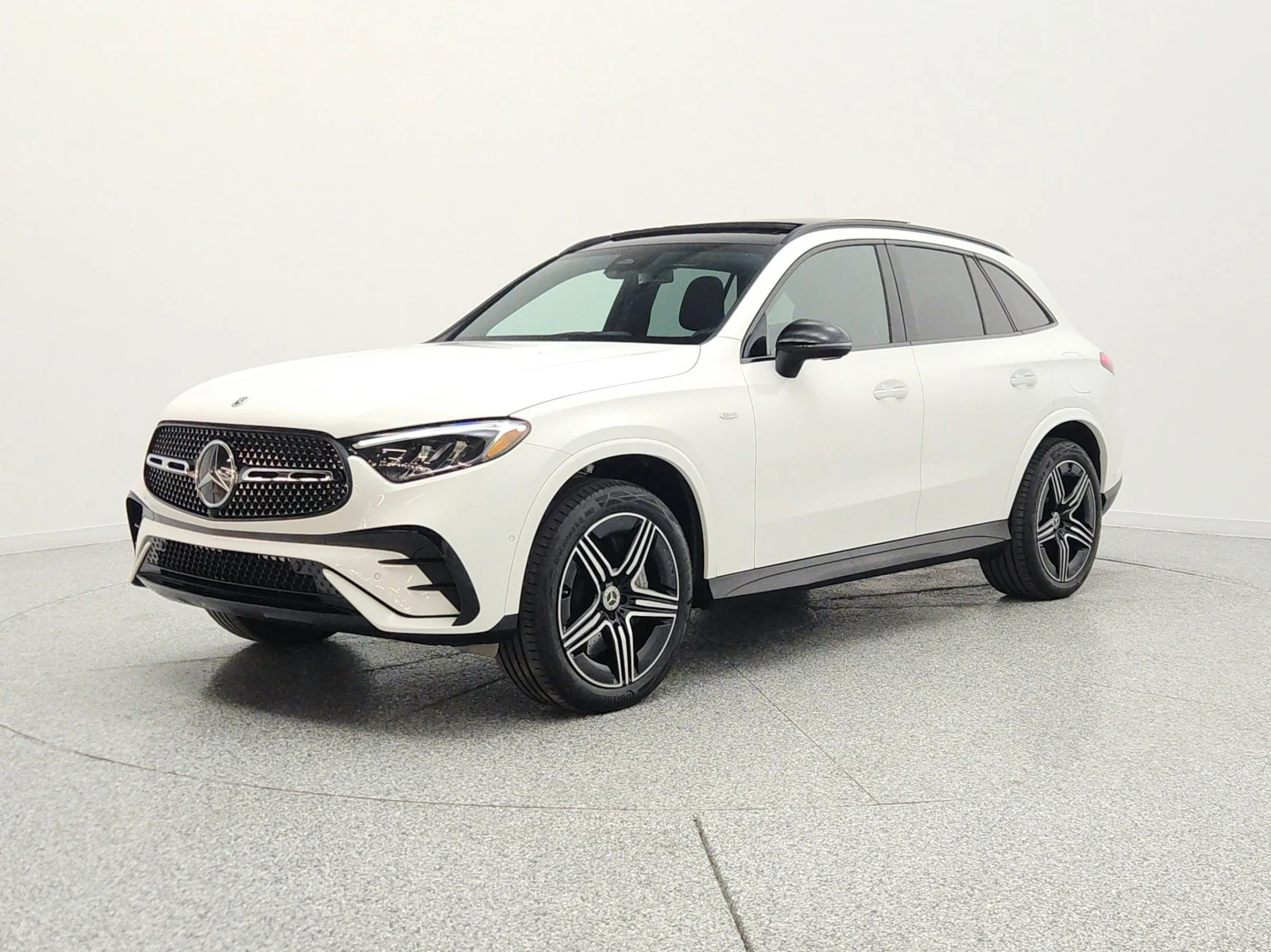 Certified Used 2025 Polar White Mercedes-Benz GLC 350e 4MATIC® SUV image 1