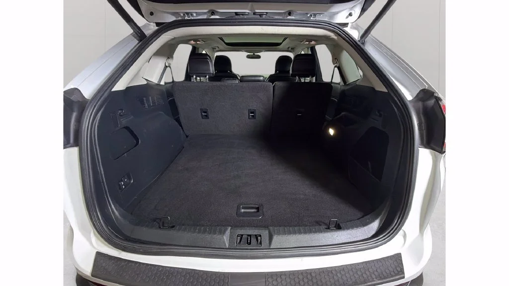 Used 2017 White Ford SEL image 30