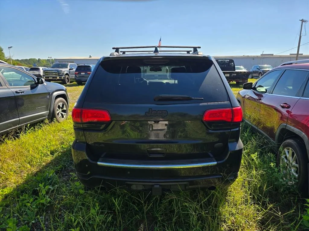 Used 2016 Black Jeep Overland image 11