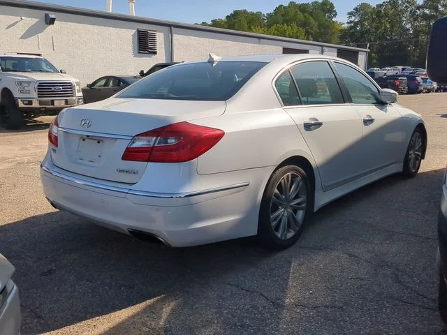 Used 2013 White Hyundai 3.8 image 5