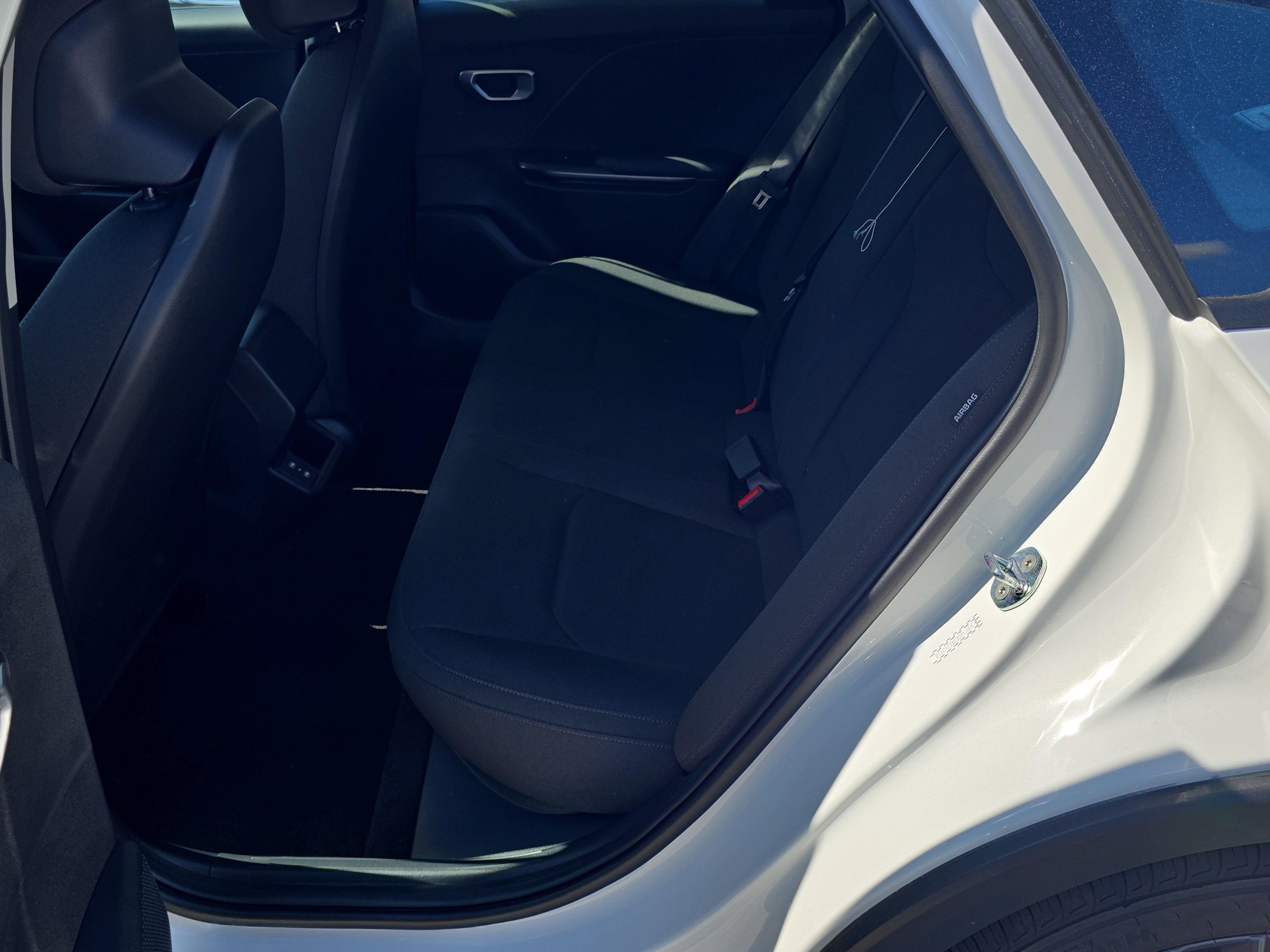 New 2026 Snow White Pearl Kia LXS image 16