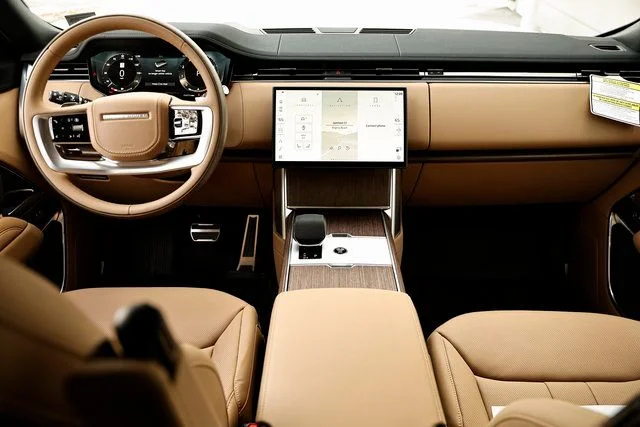 New 2026 Fuji White Land Rover SE image 35