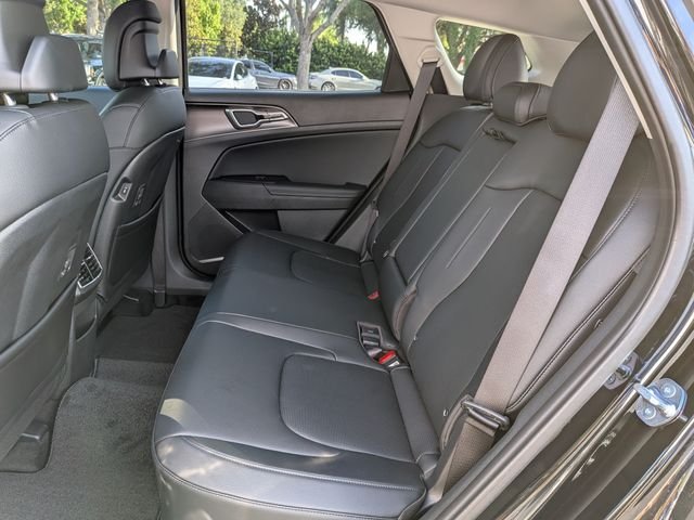 New 2027 Fusion Black Kia EX image 16
