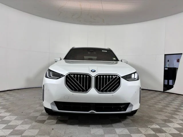 New 2026 Mineral White Metallic BMW 30 xDrive image 2