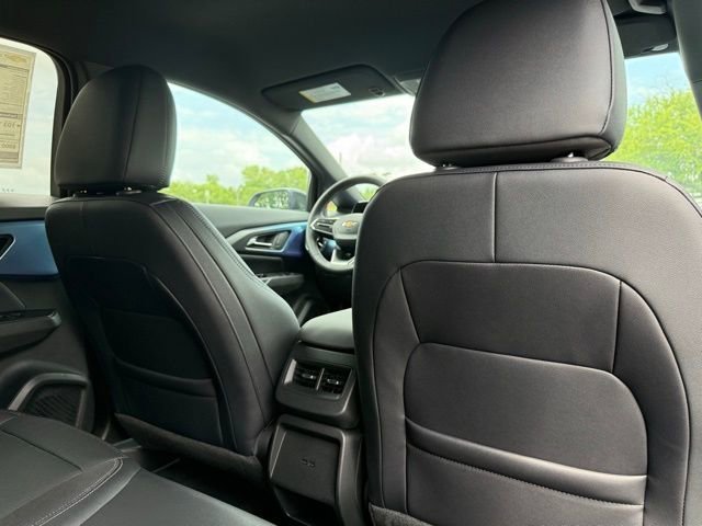 2025 Chevrolet Equinox EV LT - Photo 14