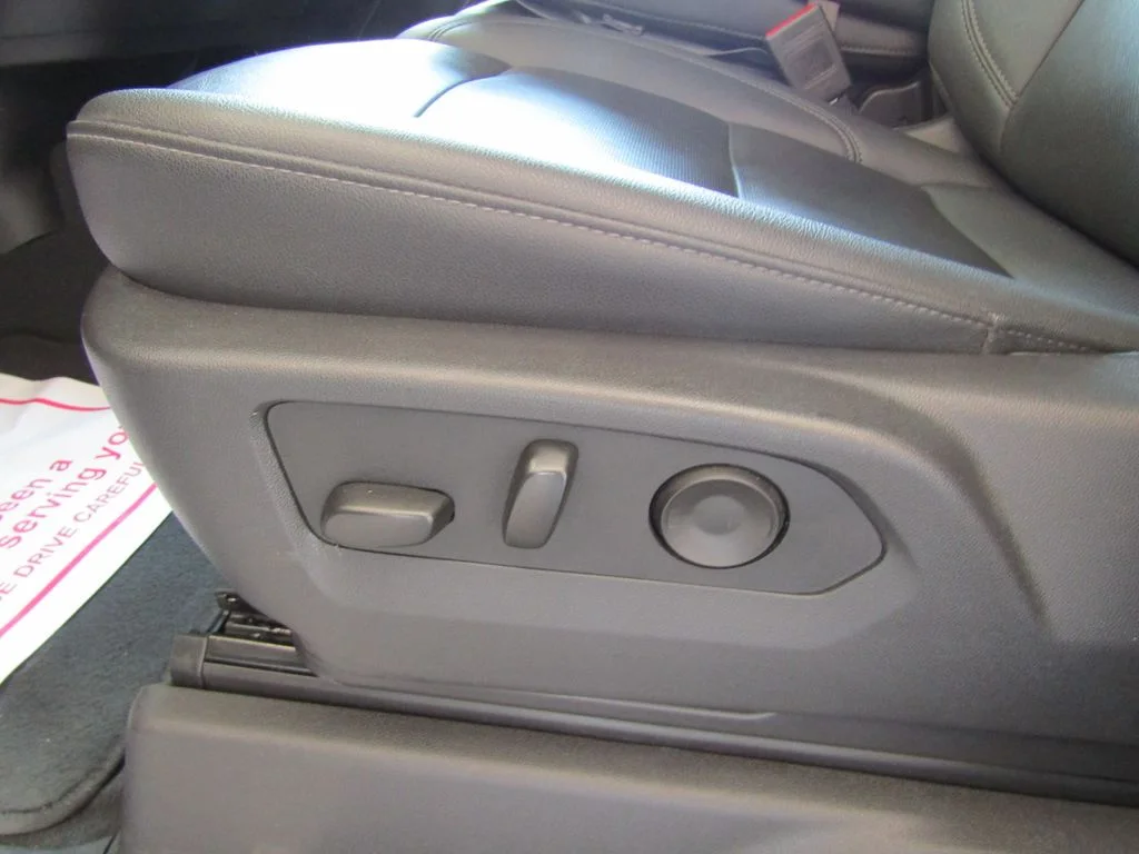 Used 2025 Sterling GMC SLT image 7