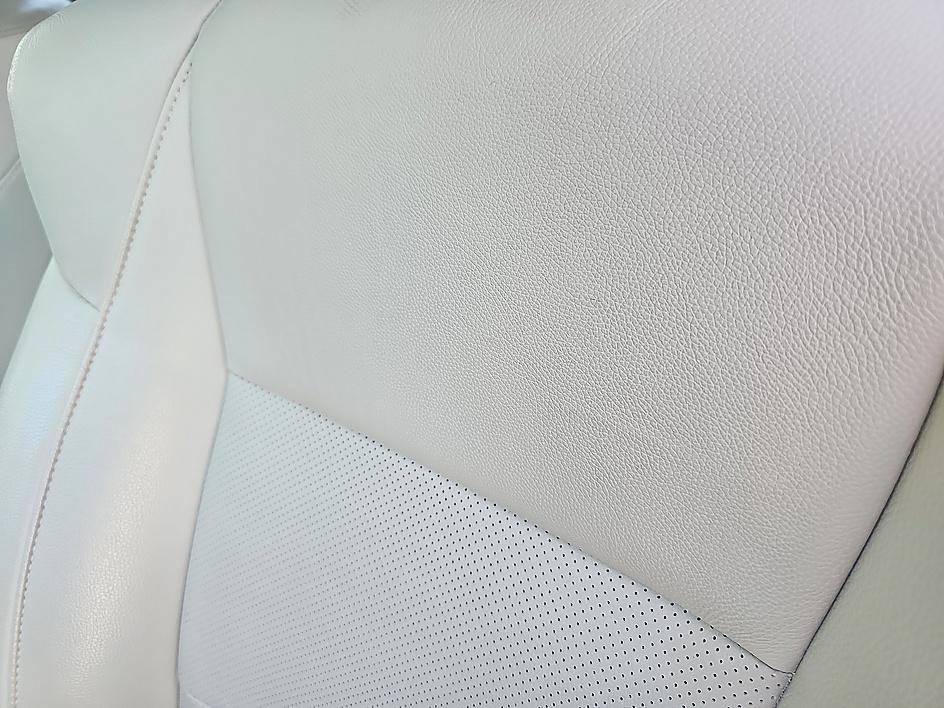 Used 2018 Crystal Black Pearl Acura w/Advance Pkg image 14