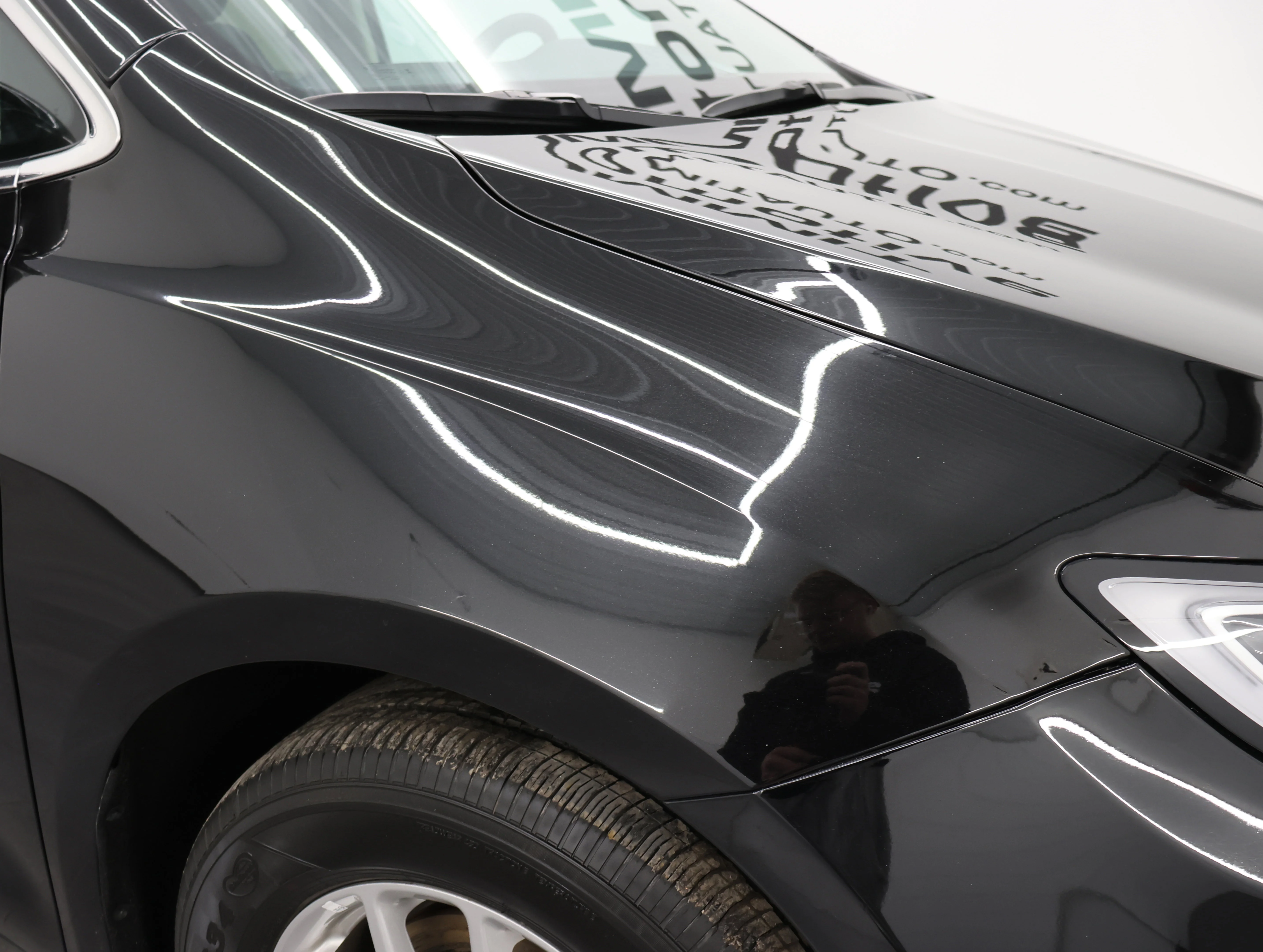 Used 2024 Diamond Black Crystal Pearlcoat Chrysler Touring L image 23