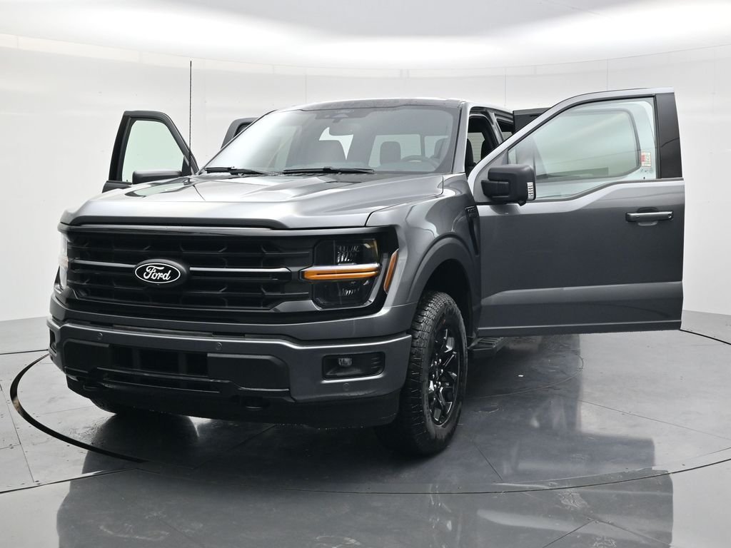New 2026 Carbonized Gray Metallic Ford XLT image 45