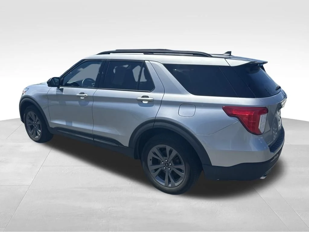 Used 2023 Silver Metallic Ford XLT image 5