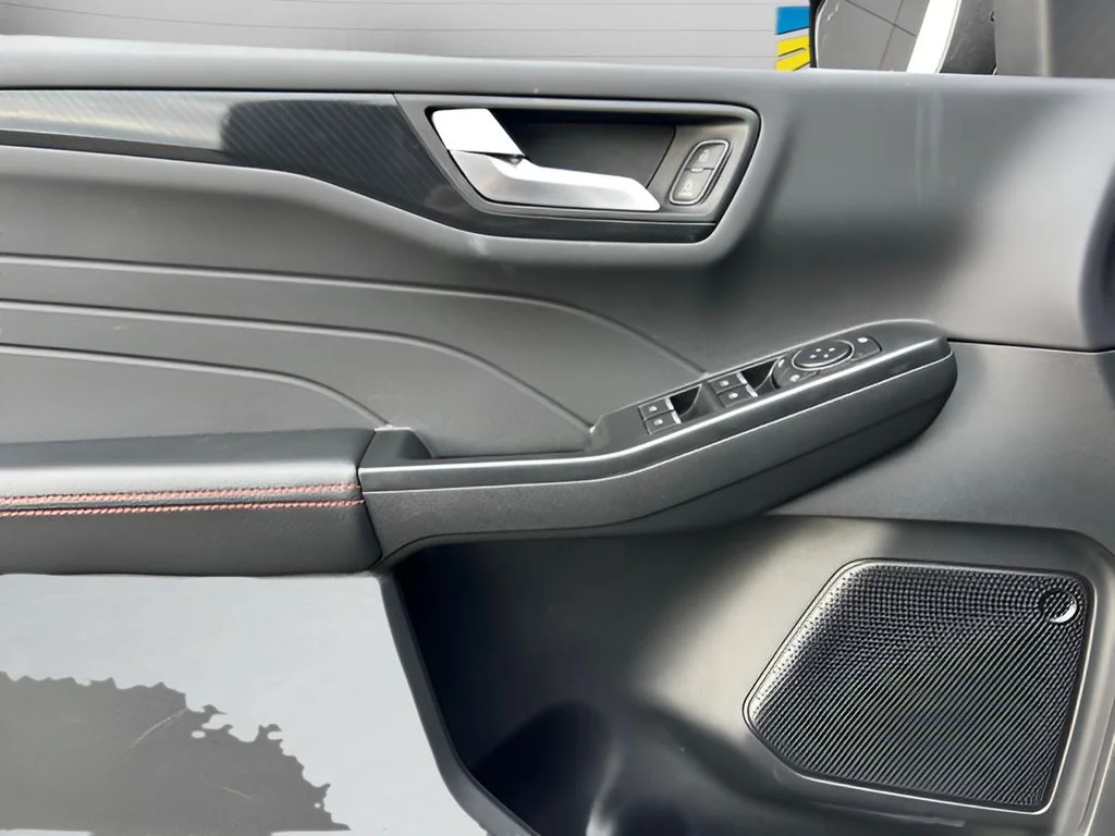 Used 2025 Gray Ford ST-Line image 3