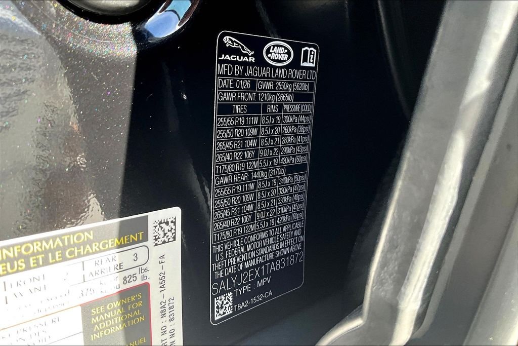 New 2026 SANTORINI BLACK Land Rover S image 8
