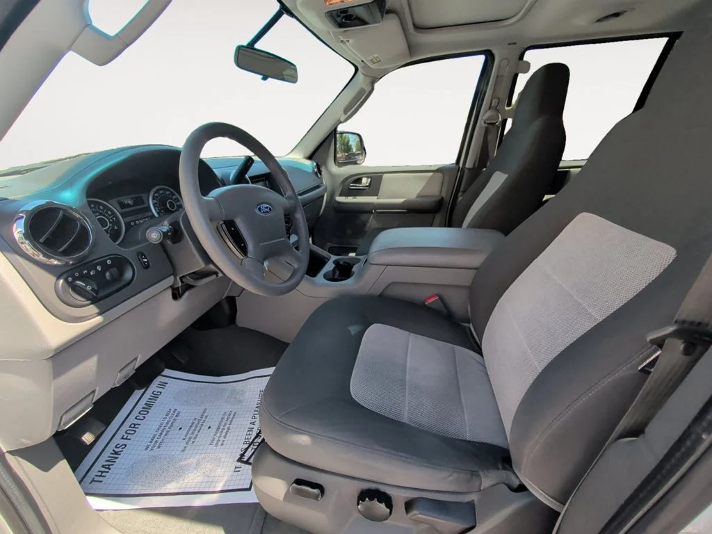 Used 2005 White Ford XLT image 9