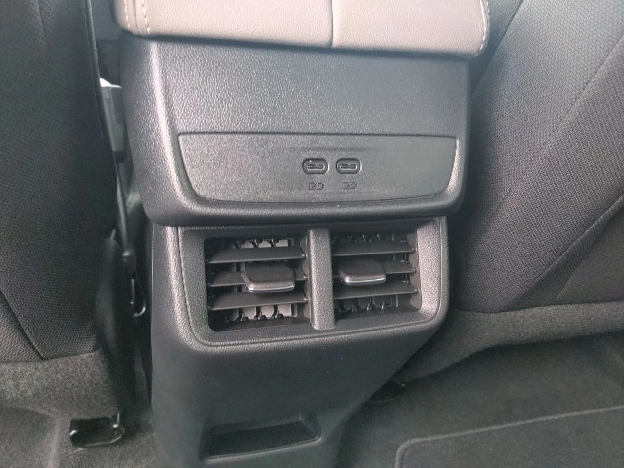 New 2026 Sterling Metallic GMC Elevation image 21