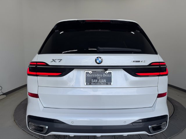 Used 2023 Mineral White Metallic BMW xDrive40i image 13