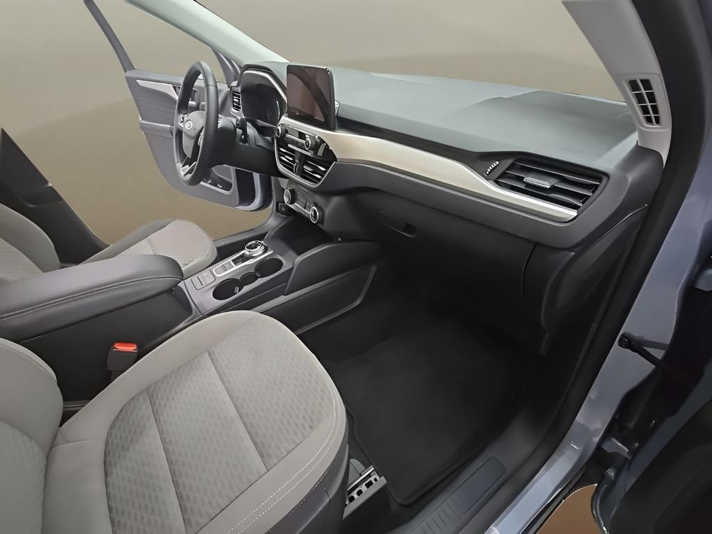 Used 2022 Blue Ford SE image 25