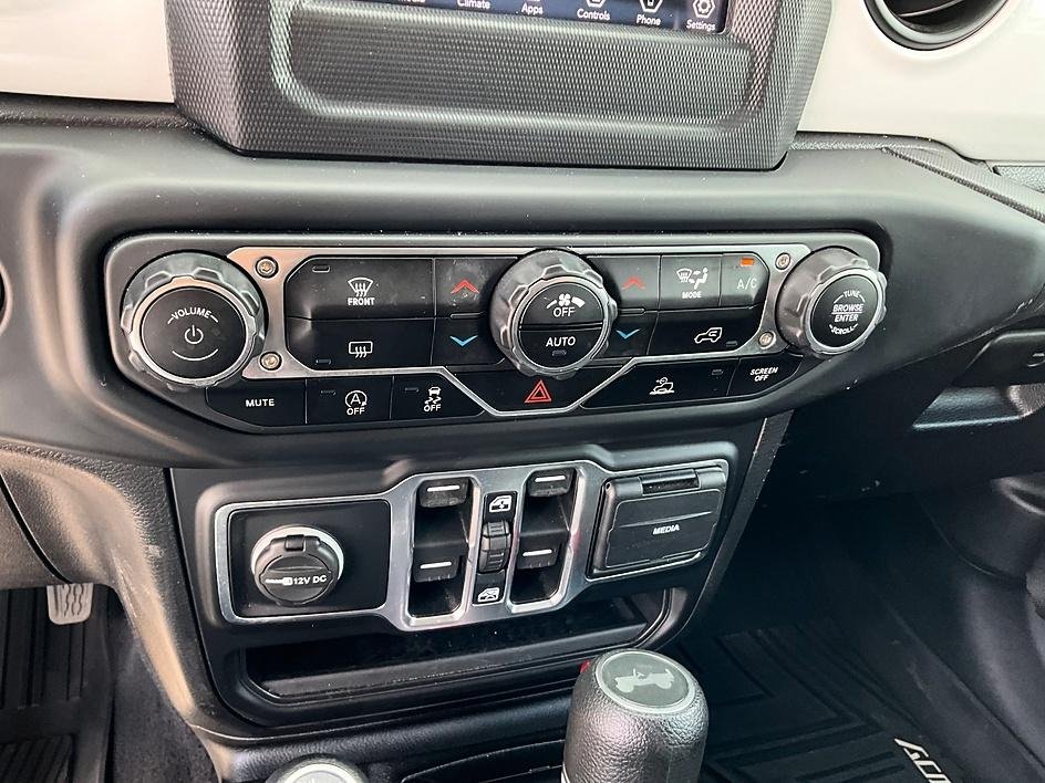 Used 2021 Gray Jeep Unlimited Sport image 20