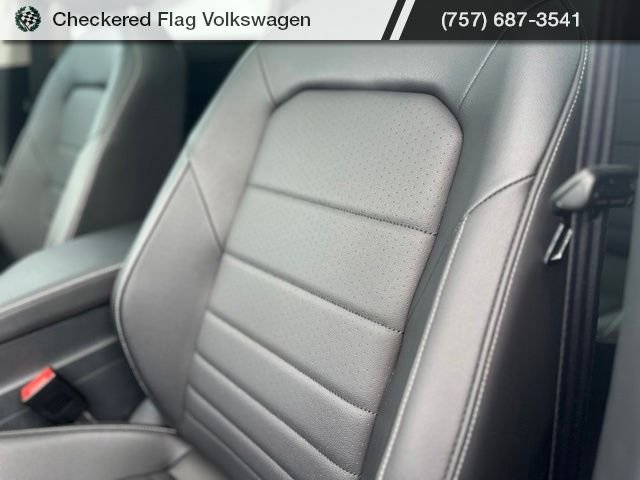 Used 2023 Pyrite Silver Metallic Volkswagen 1.5T SE image 22