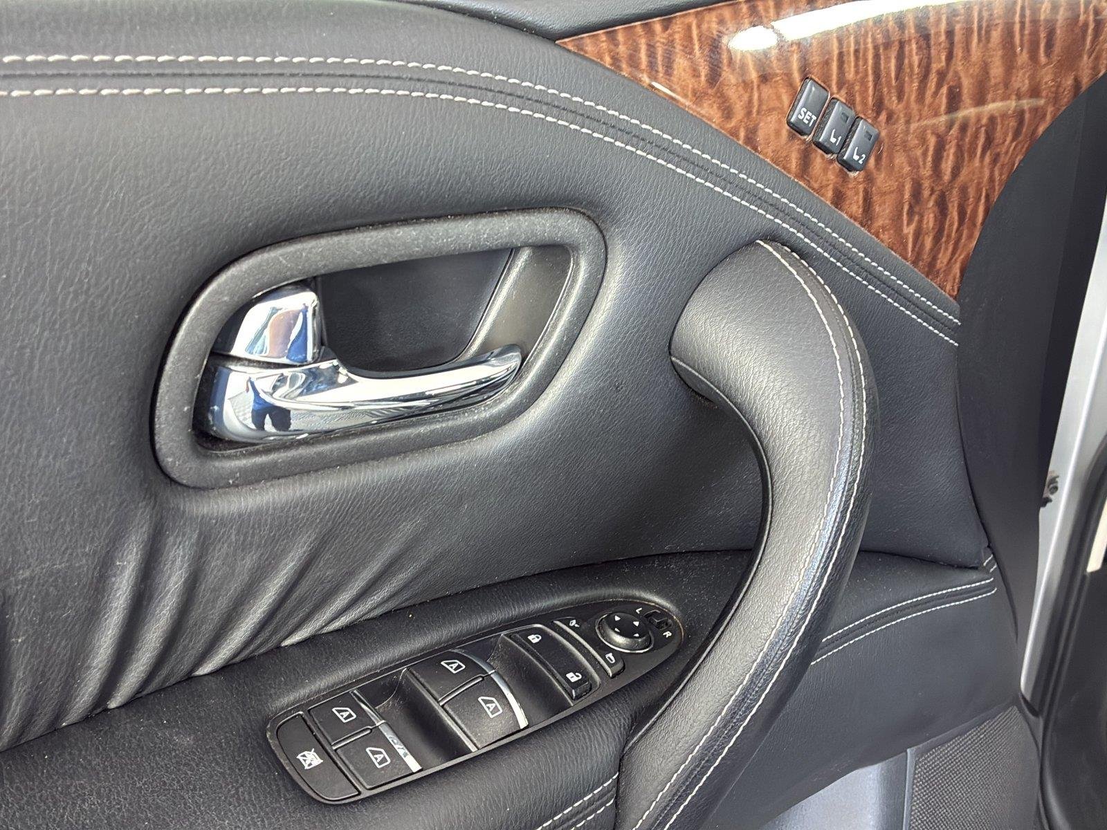 Used 2019 Brilliant Silver Metallic Nissan SL image 23