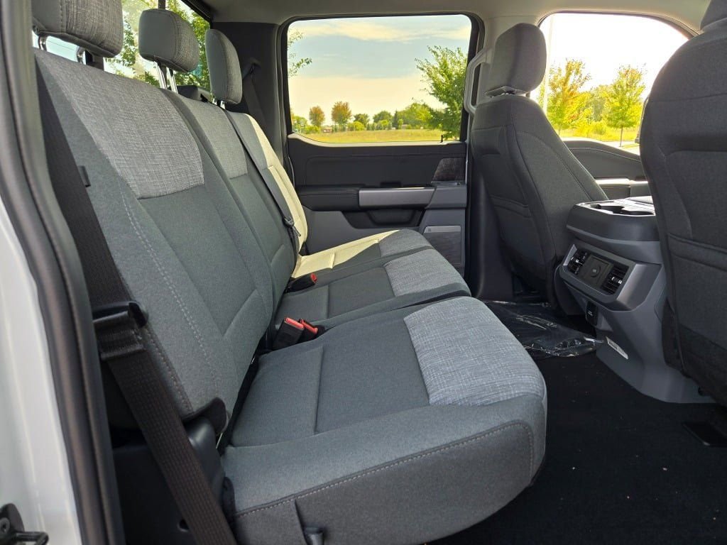 2026 Ford F-350 Super Duty XLT - Photo 9