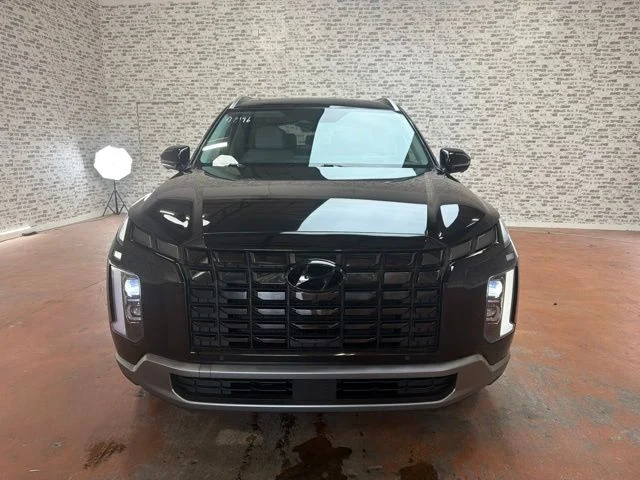 Used 2024 Black Hyundai SEL image 2
