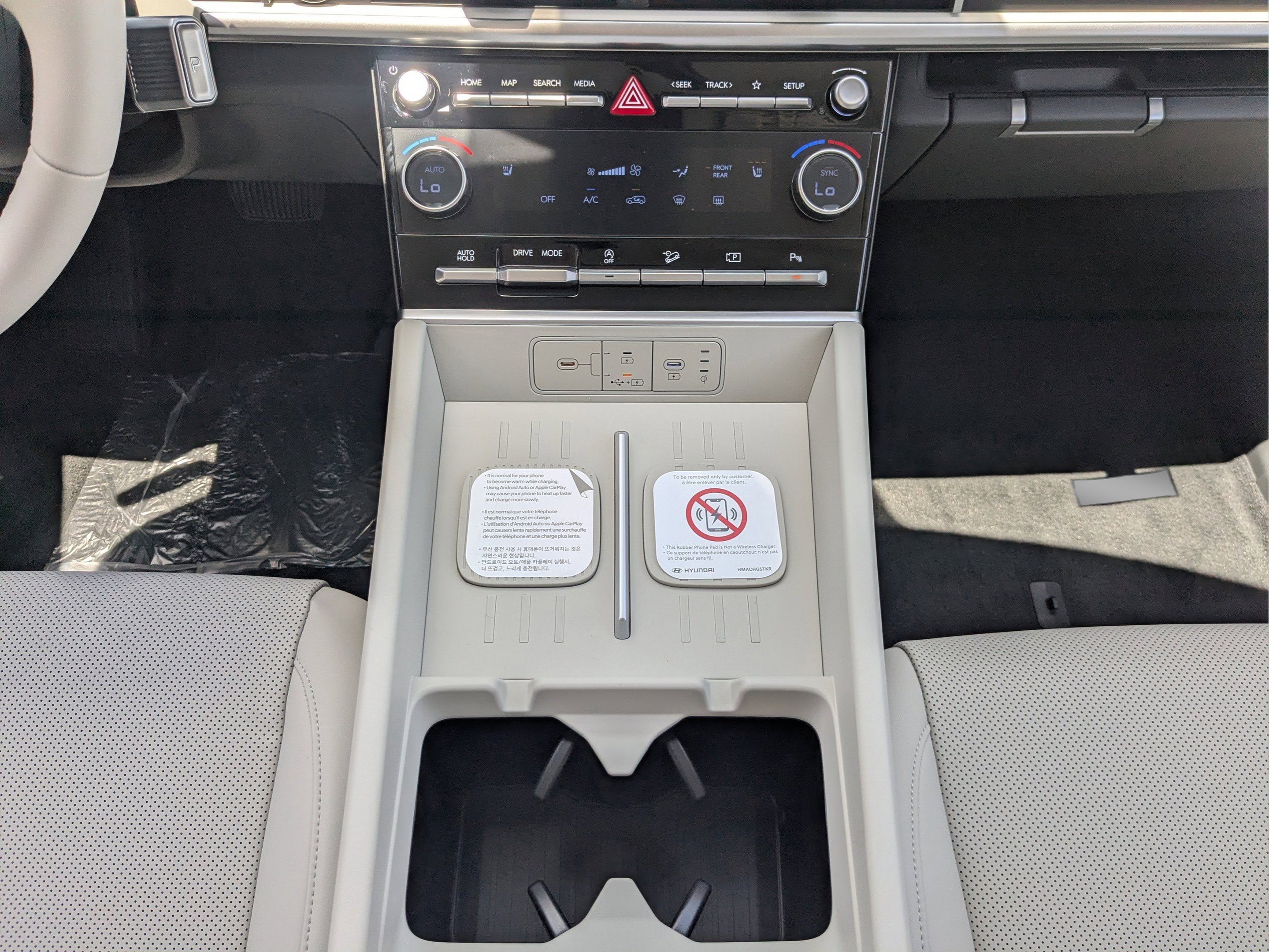 New 2026 Phantom Black Hyundai SEL FWD image 23