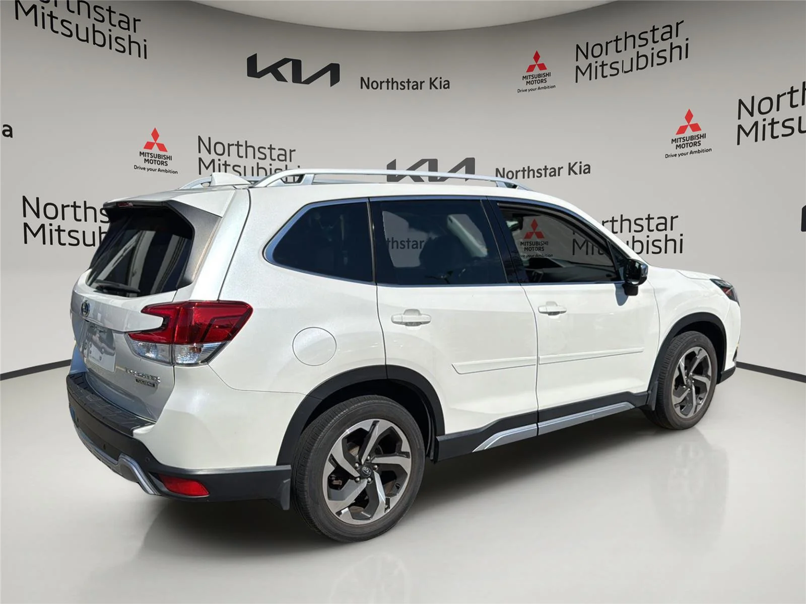Used 2022 Crystal White Pearl Subaru Touring image 6